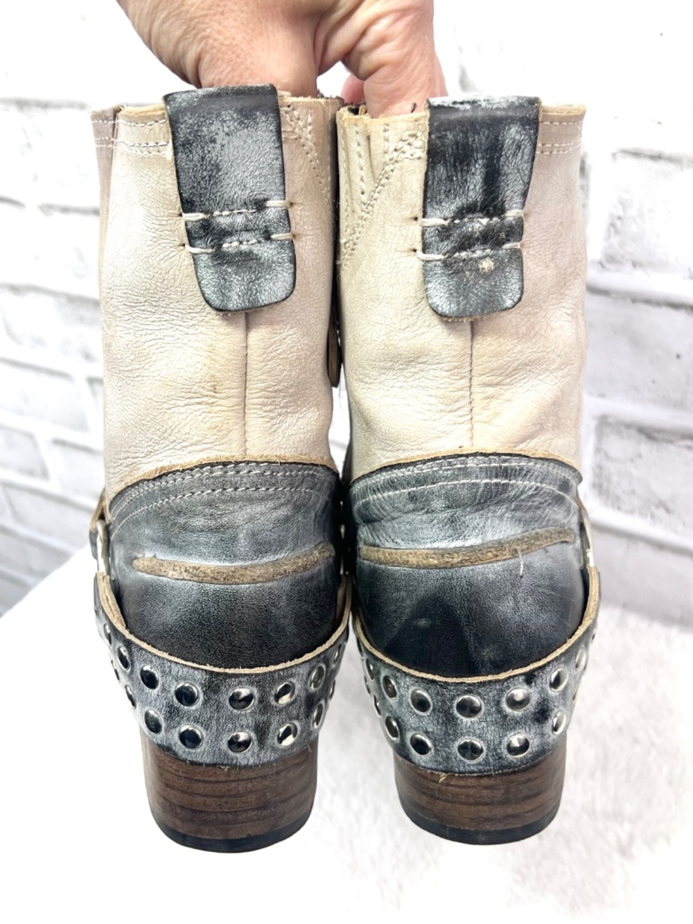 FREEBIRD • Ramone Studded Harness Leather Boots Silver Cream Size 8 - Picture 4 of 10
